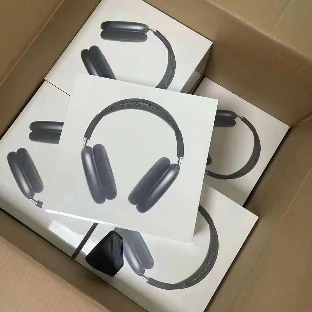 Apple AirPods Max pallets