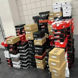 Authentic Nike sneakers pallets - Image 4