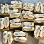 YEEZY SHOES PALLET - Wholesales Liquidation pallets