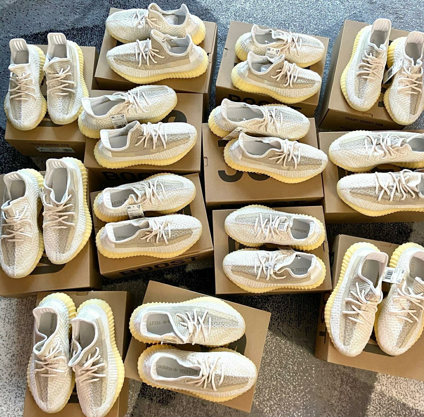 YEEZY SHOES PALLET - Wholesales Liquidation pallets